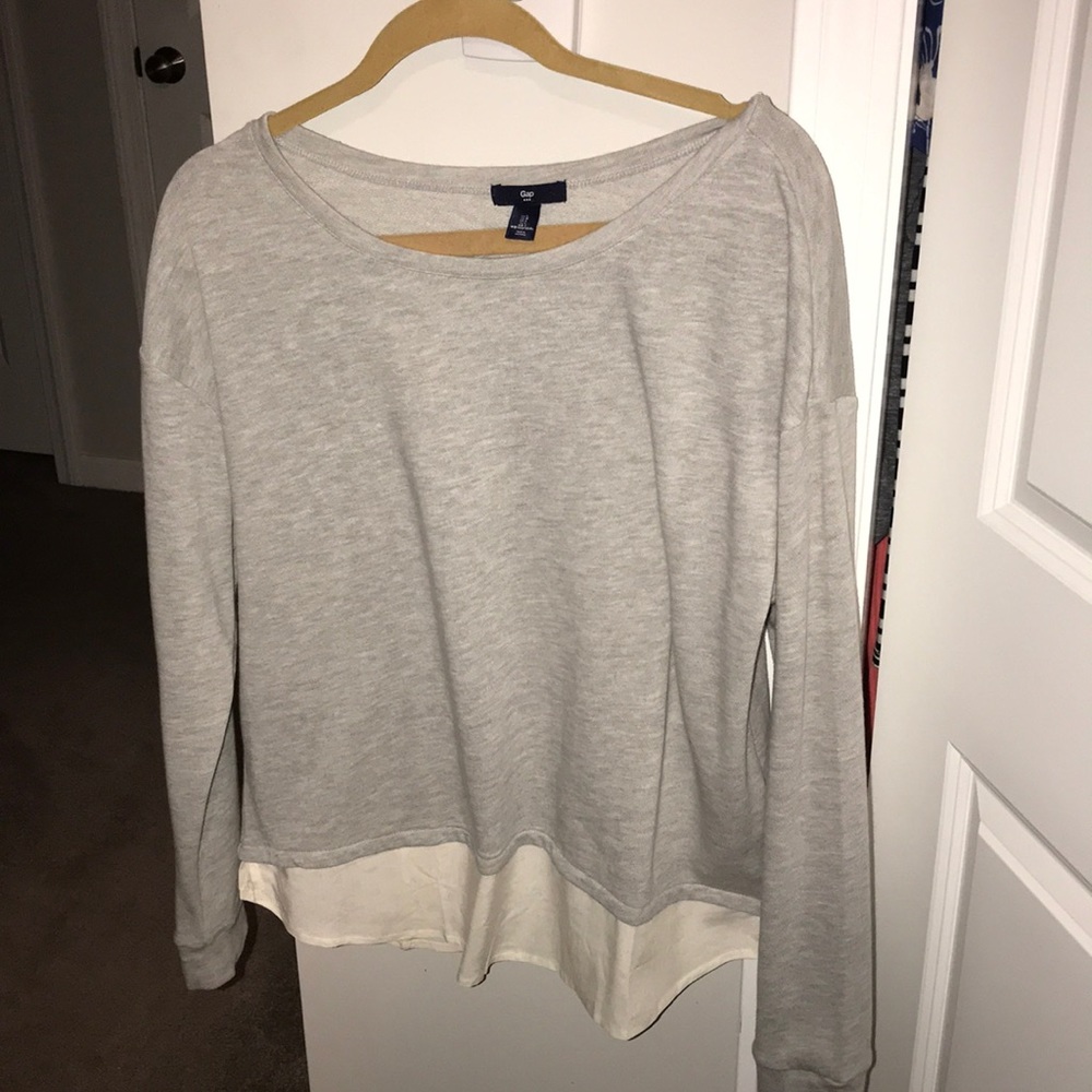 Sweatshirt with faux undershirt